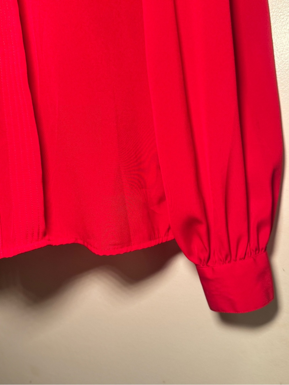 Alexandria Red Tie Neck Pleated Blouse size 10 - Picture 9 of 14